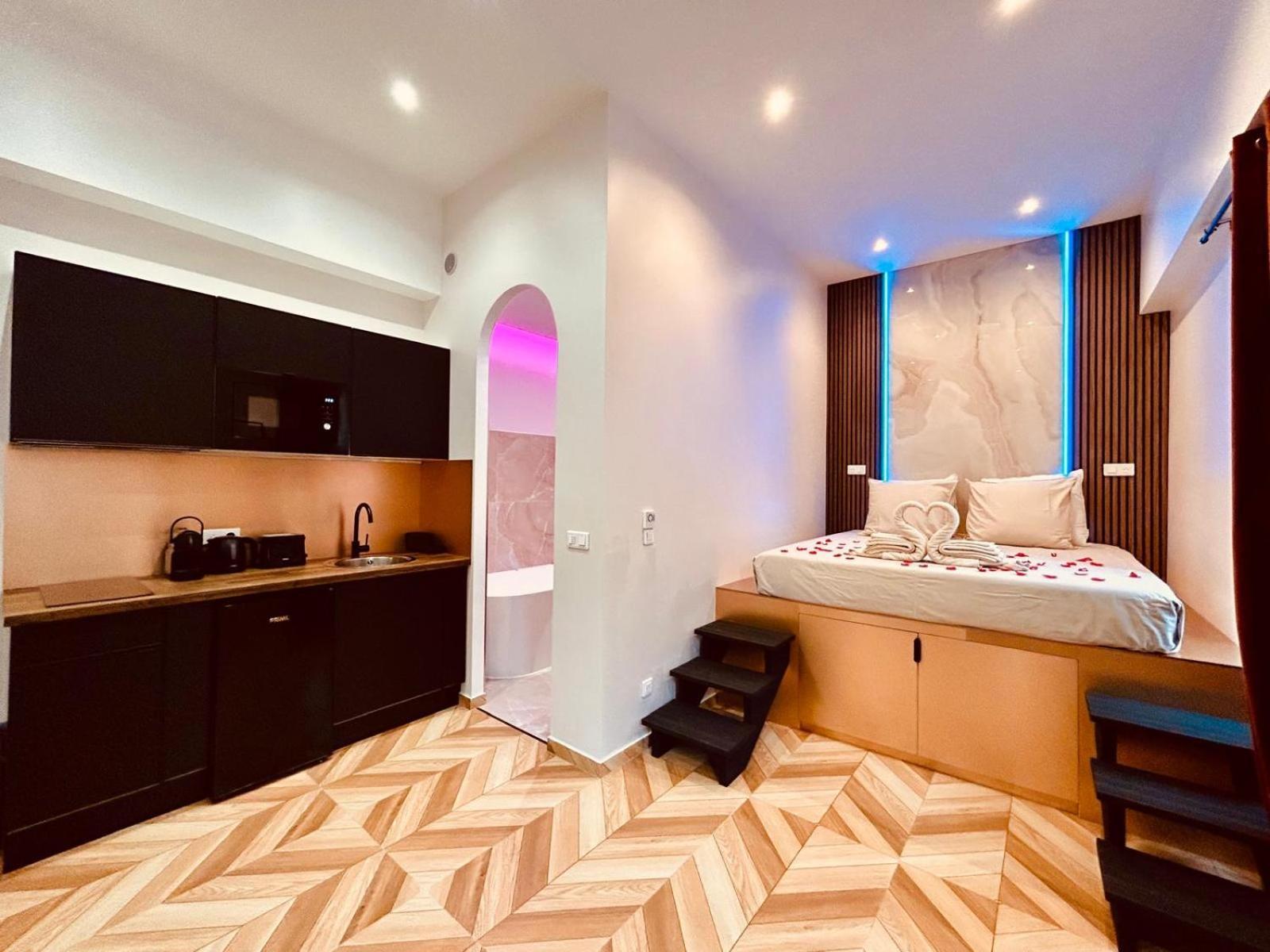 Intimate Escape - Seaside - Spa Bath - Wifi - Ac Nizza Esterno foto