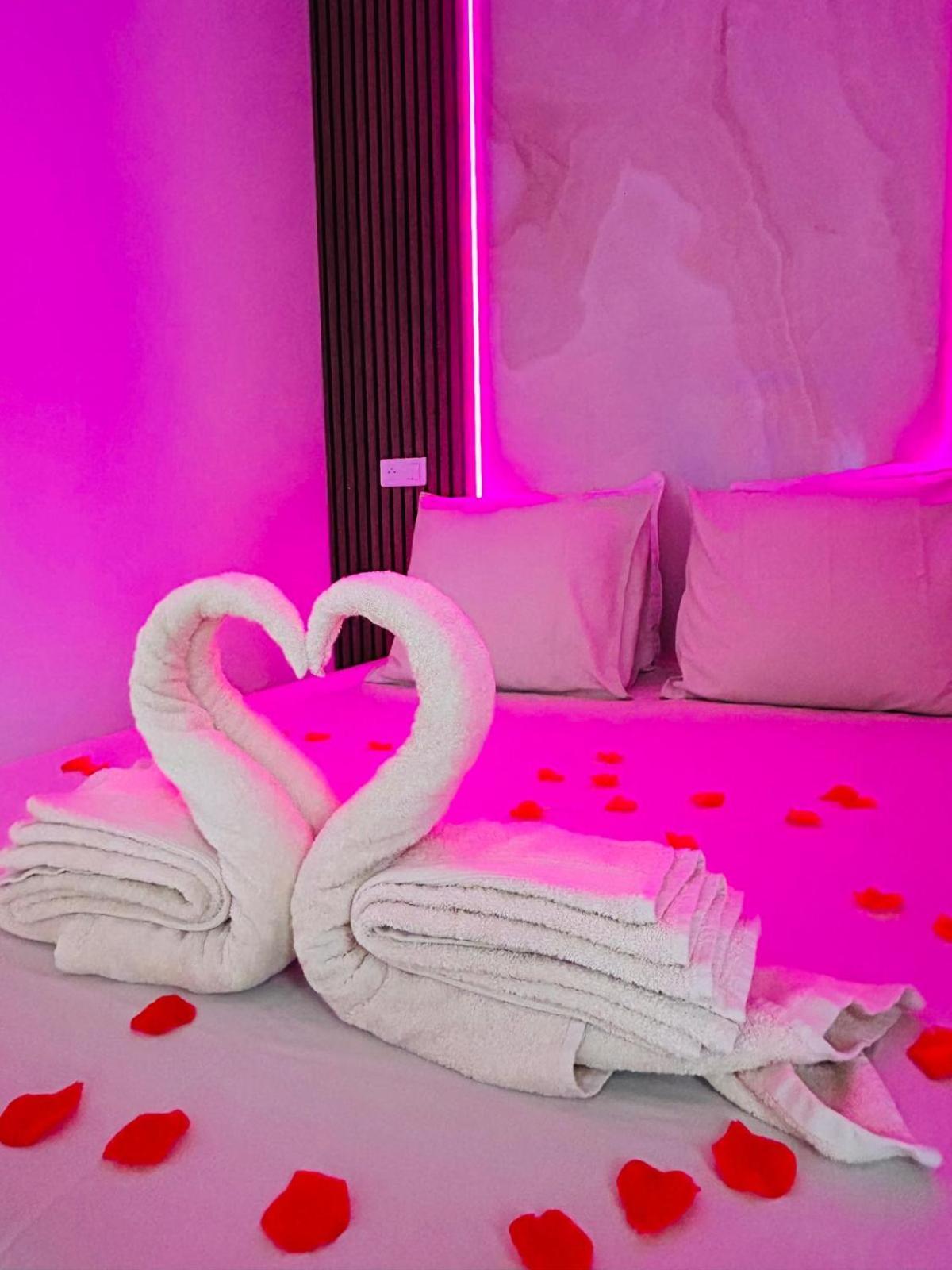 Intimate Escape - Seaside - Spa Bath - Wifi - Ac Nizza Esterno foto
