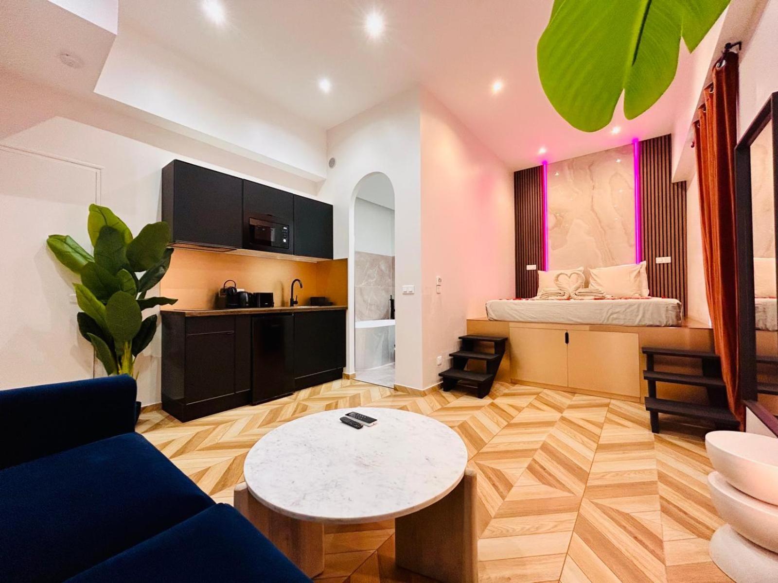 Intimate Escape - Seaside - Spa Bath - Wifi - Ac Nizza Esterno foto