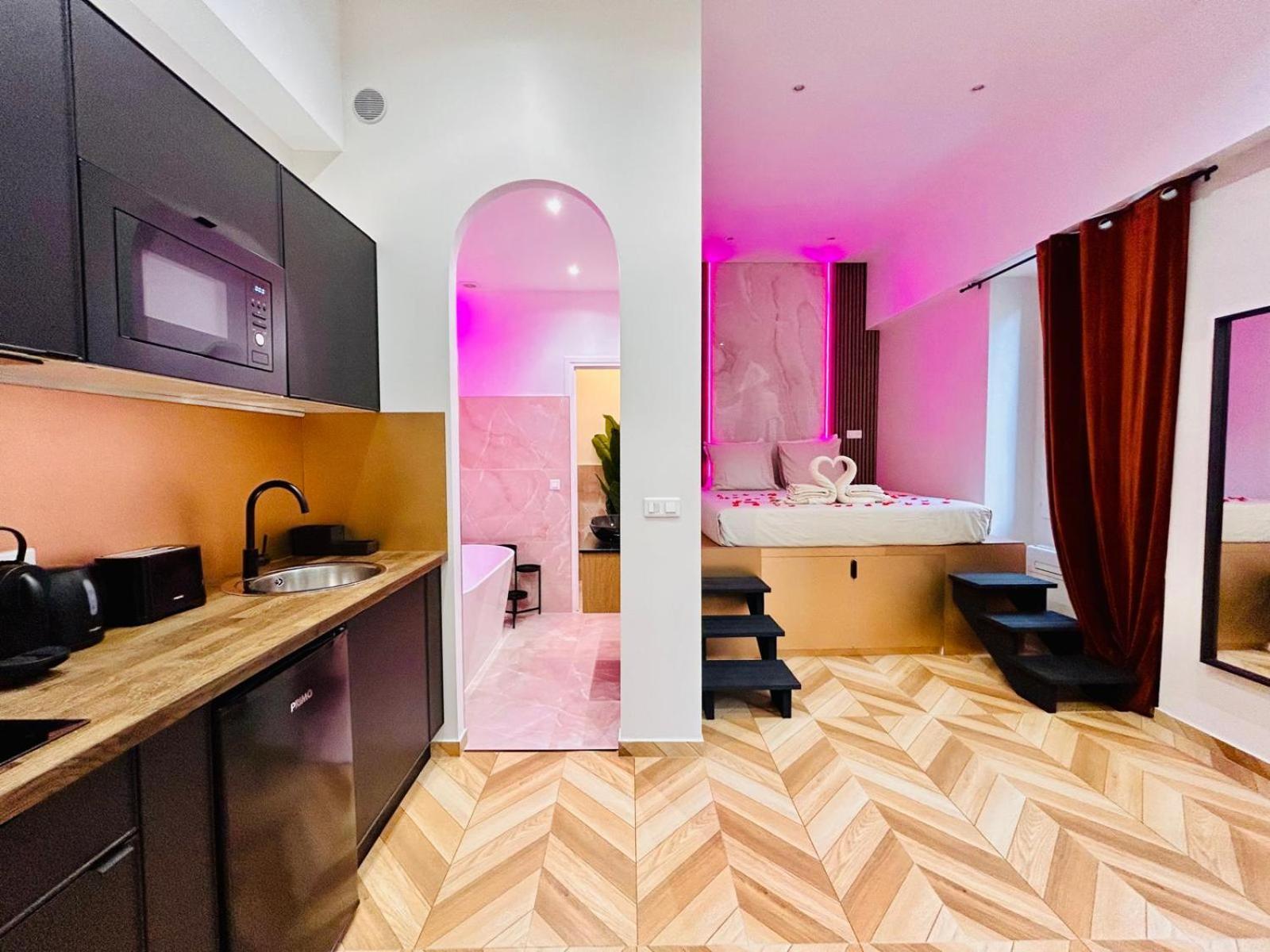 Intimate Escape - Seaside - Spa Bath - Wifi - Ac Nizza Esterno foto
