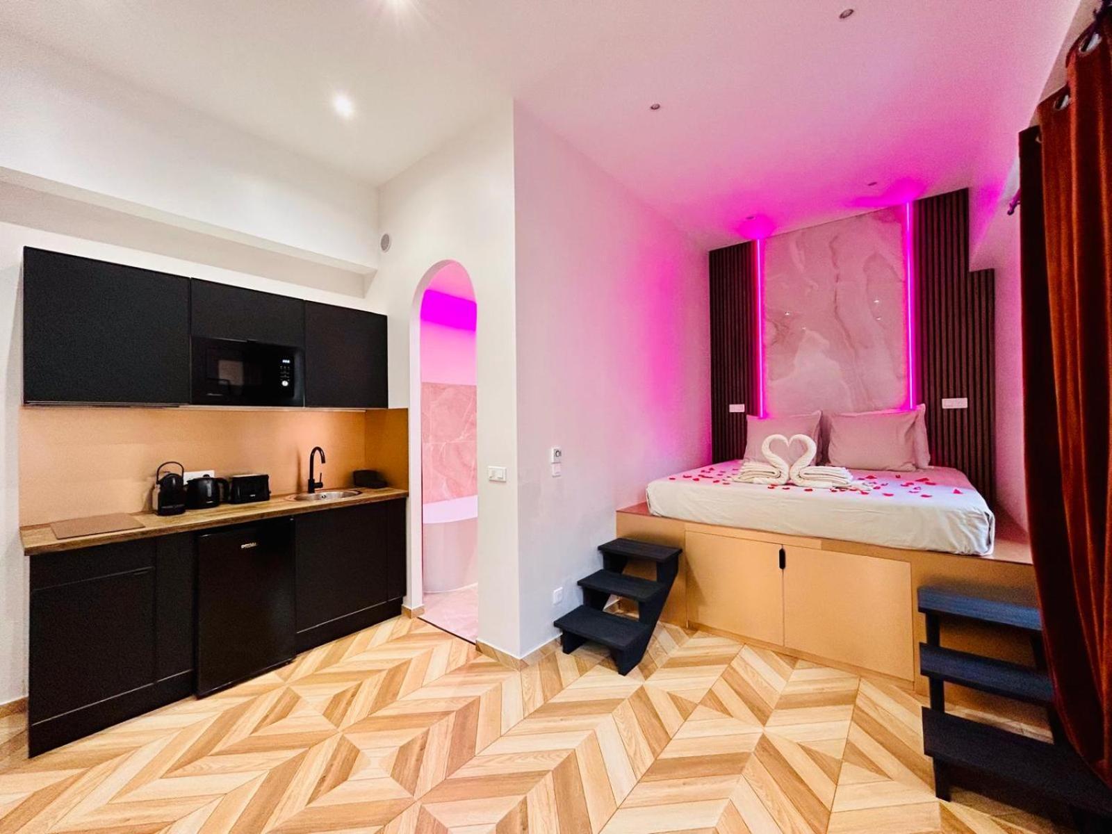 Intimate Escape - Seaside - Spa Bath - Wifi - Ac Nizza Esterno foto
